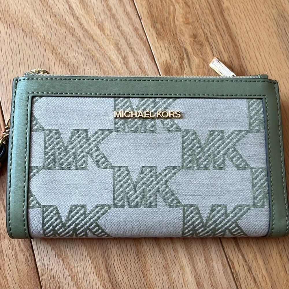 NWT MICHAEL KORS LARGE DOUBLE ZIP WRISTLET PHONE HOLDER